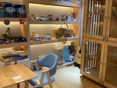 -Pets First伊珊娜洗护·精致美容·家庭式寄养(新会路店)