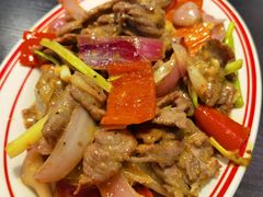 黄芥末酱炒牛肉-乾坤饭店