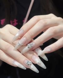 -猪猪女孩日式美睫美甲