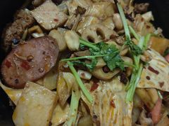 -川山城麻辣香锅(鼎汇美食城店)