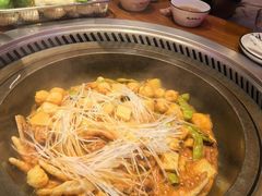 -山河屯铁锅炖(哈西站店)