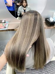 -Tloml salon