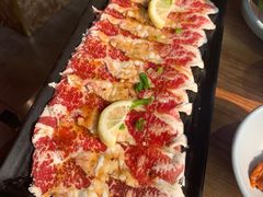 柠檬香草黑椒牛五花-小米烤肉-泥炉炭烤(常营店)