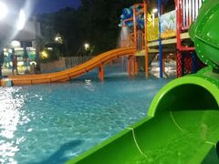 -热带风暴水上乐园