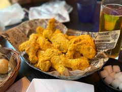 -BHC炸鸡(明洞总店)