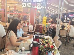 -刘姐啤酒鱼民族演艺餐厅(西街总店)