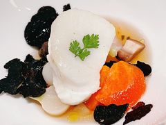 法国银鳕鱼配炖煮蔬菜和黑松露-Jean Georges
