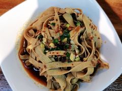 -黑白电视长沙小吃(美林M·LIVE天地东座店)