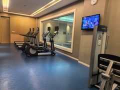 -天津京基皇冠假日酒店