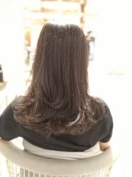 中发-苏豪路易士·嘉玛发廊