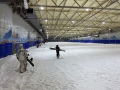 -乔波室内滑雪场