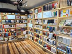 -猫的天空之城概念书店(苏州平江店)