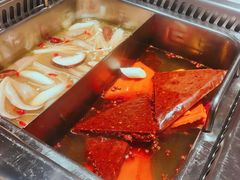 餐具摆设-重庆刘一手火锅(三峡广场直营店)