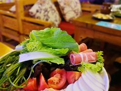 什锦山茅野菜-民食香·腊排骨野生菌美食(木府店)