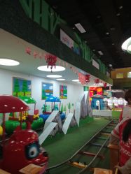 -玩塾品格乐园(宇宙太空龙旗店)