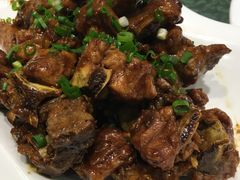 -老码头黑皮肘子锅包肉(赣水路店)