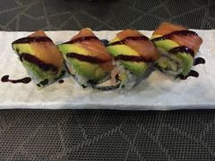 牛油果三文鱼卷-瀛川尚品(车陂利丰天地店)