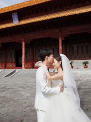 -雪中彩影婚纱摄影·微光艺术中心