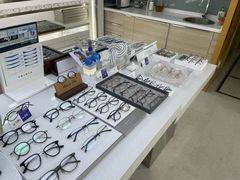 -视野联行眼镜·蔡司·尼康战略合作店(城西银泰店)