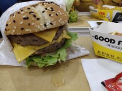 双层牛肉汉堡-牛纽塔·牛人堡(群众路店)