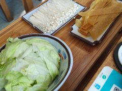 -毛辣果·贵州红酸汤牛肉火锅(西单店)