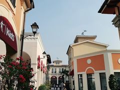 -佛罗伦萨小镇广佛名品奥特莱斯(疏港路店)