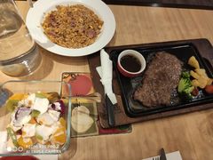 -必胜客(WOW中心城店)