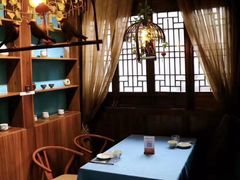 -香巴拉云南餐厅(华莱坞店)