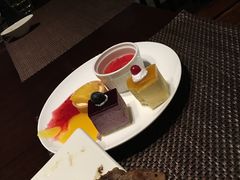 -唐拉雅秀酒店-西锦汇空中BBQ·思创餐厅