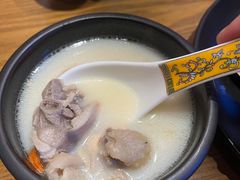 墨脱石锅鸡-敏珠拉姆藏餐·南京厨房(富春江东街店)