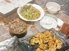 -老街烧烤大排档·地道湖北菜·龙虾馆(汉口火车站店)