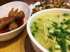 -二孃鸡爪爪(东郊记忆店)