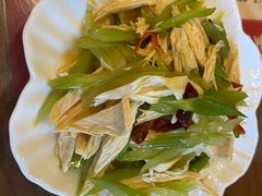 西芹腐竹-北京小肠陈饭庄(方庄店)