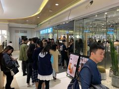 等位区-喜茶(深圳东门1234店)