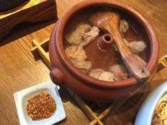 -云海肴·汽锅鸡·云南菜(天山百盛优客店)