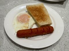 牛油多士-香港新发烧腊茶餐厅(书城店)