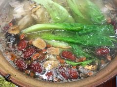 连州果园鸡-威邵鸡煲(西华路总店)