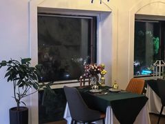 -圣彼得堡观江俄餐厅(中央大街黑金冠店)