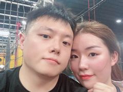 -嘿哟动霸CHUA·新潮玩运动娱乐中心·蹦床滑冰团建乐园