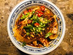 -沪小二炭火蛙锅(淮海中路美食不夜城店)