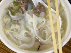 -洲心街道青联村镜记烧肉