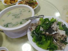芥菜豆腐魚頭湯-老字号蛇口德记烧腊饭店·海鲜加工
