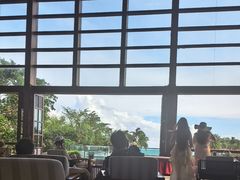 -亚龙湾喜来登·美景台大堂吧