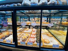 面包甜点陈列柜-家家悦(齐鲁商城店)