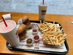 -The Habit Burger Grill 哈比特汉堡(复兴soho店)