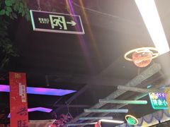 -路边边.炒菜烧烤.音乐餐厅(良乡长虹店)