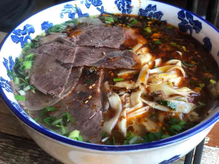 牛大侠牛肉面·清真-"大概是在成都吃到的上乘的兰州牛肉面了. .