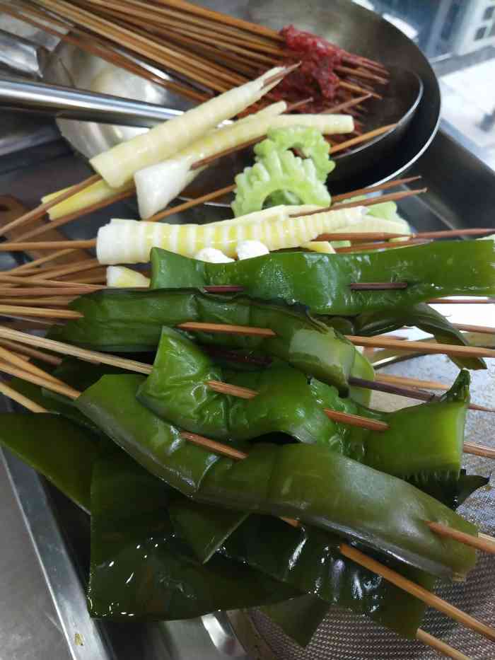大脚盆串串-"货真价实,老板自己都在吃的串串,不辣,不.