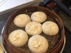 蟹黄汤包-鸿运酒楼