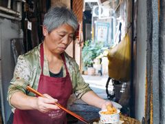 -仓桥直街臭豆腐